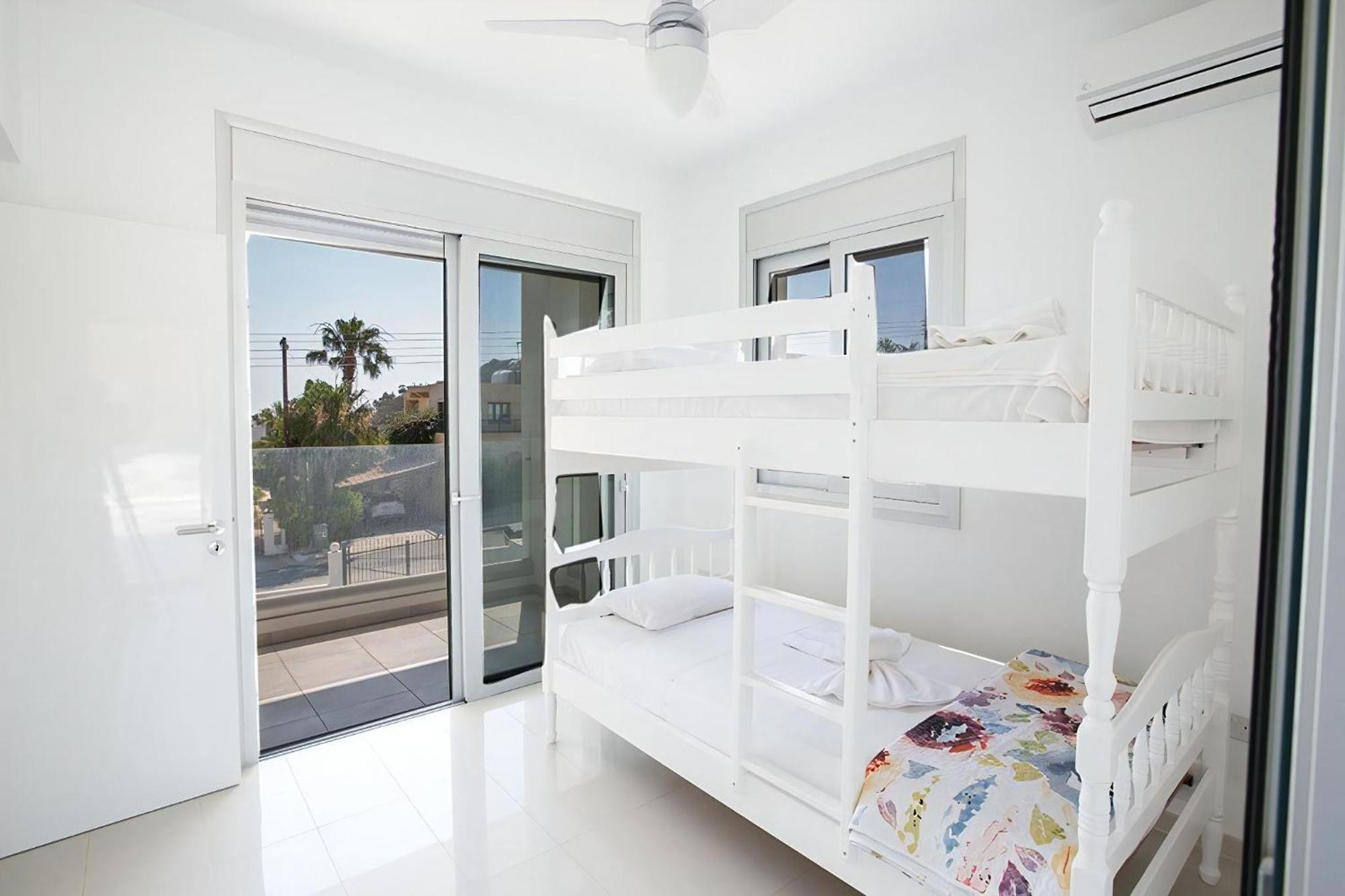 Villa Protara Chrysos - Beautiful 5 Bedroom Protaras Villa - Walking Distance To Fig Tree Bay Eksteriør billede