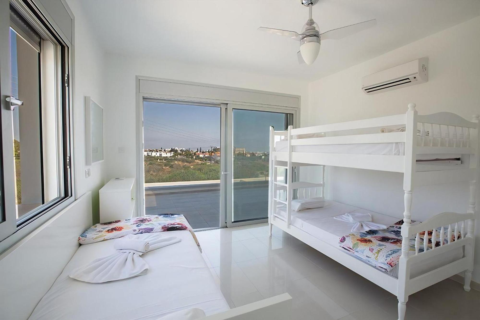 Villa Protara Chrysos - Beautiful 5 Bedroom Protaras Villa - Walking Distance To Fig Tree Bay Eksteriør billede